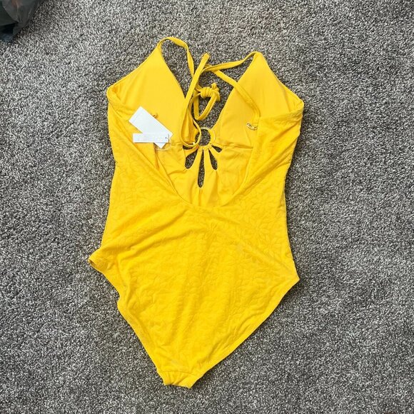 NWT, Trina Turk Joplin Jacquard Petal Cutout Plunge Swimsuit, Daisy, Size 14 - Picture 4 of 8